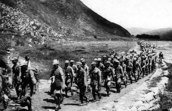 汇金财富 建国初，甚至有部分将帅手握几十万兵力，为何没一人敢拥兵自重？